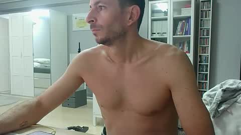 Snapshot of roubarixx chatting on October 13, 7:19 am roubarixx online show from October 13, 7:19 am