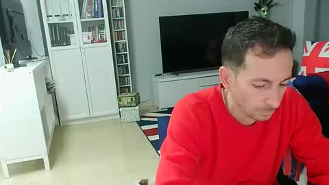 Snapshot of roubarixx chatting on December 17, 9:15 am roubarixx online show from December 17, 9:15 am