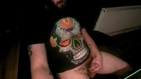 Snapshot of roughwonder chatting on December 2, 2:06 am Luke online show from December 2, 2:06 am