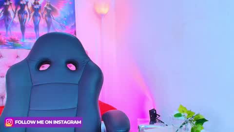 Snapshot of roulyy chatting on January 24, 10:41 pm JESSY ROULY online show from January 24, 10:41 pm