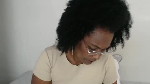 luxa online show from February 21, 9:11 pm