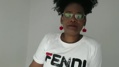 luxa online show from November 1, 1:57 pm