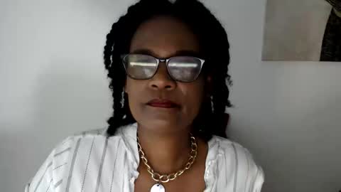 luxa online show from June 6, 9:25 am