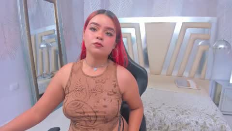 Snapshot of roussmegan chatting on October 14, 3:40 am RoussMegan online show from October 14, 3:40 am