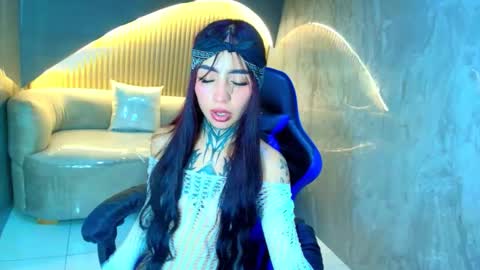 Roux  online show from November 26, 8:21 pm