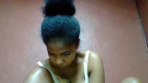 rovaelyah online show from November 5, 5:35 pm