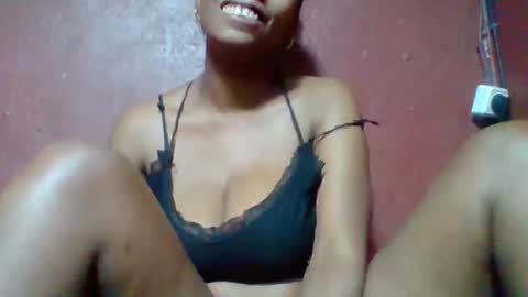 rovaelyah online show from February 11, 4:06 am