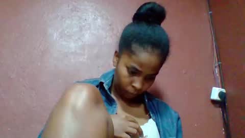 rovaelyah online show from March 6, 5:37 am