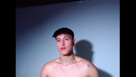 rowanboy23 online show from July 4, 11:55 pm
