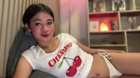 Snapshot of roweena_rodrigo69x chatting on June 16, 3:47 pm roweena online show from June 16, 3:47 pm