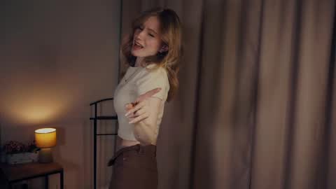 Stella online show from February 12, 4:11 pm