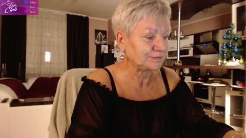 Snapshot of roxana_brooks chatting on December 19, 3:08 pm Roxana online show from December 19, 3:08 pm