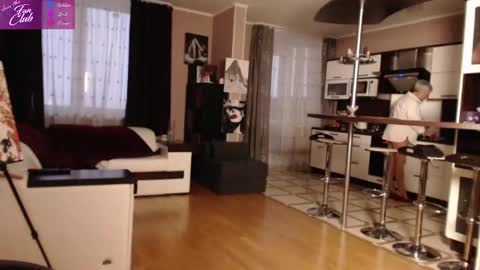Snapshot of roxana_brooks chatting on January 16, 1:47 pm Roxana online show from January 16, 1:47 pm
