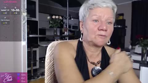 Snapshot of roxana_brooks chatting on October 2, 6:15 pm Roxana online show from October 2, 6:15 pm