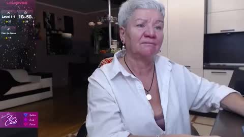 Snapshot of roxana_brooks chatting on October 14, 7:14 pm Roxana online show from October 14, 7:14 pm