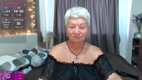 Snapshot of roxana_brooks chatting on June 3, 12:46 am Roxana online show from June 3, 12:46 am