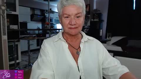 Snapshot of roxana_brooks chatting on June 23, 2:37 pm Roxana online show from June 23, 2:37 pm