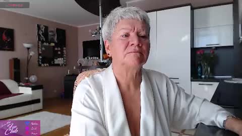 Snapshot of roxana_brooks chatting on July 30, 6:56 am Roxana online show from July 30, 6:56 am