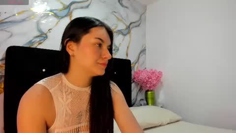 roxanaborns online show from July 25, 4:15 pm