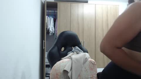 Roxana online show from November 6, 1:39 am