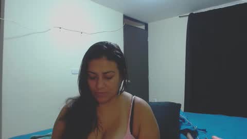 roxanasexy2025 online show from October 22, 12:27 pm