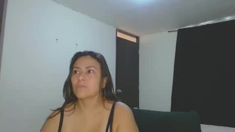 roxanasexy2025 online show from November 12, 12:49 pm