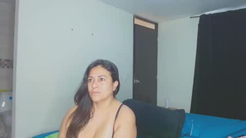 roxanasexy2025 online show from November 30, 12:42 pm