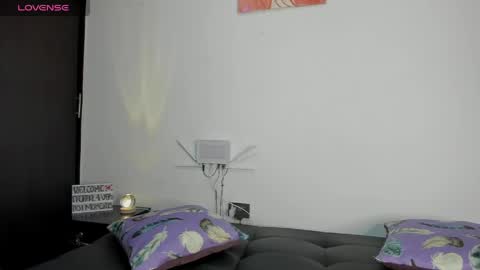 roxanne online show from May 6, 10:04 pm