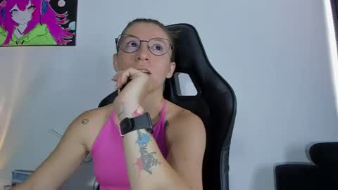 roxanne online show from June 30, 6:20 pm