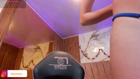 Snapshot of roxanne_tay chatting on February 20, 7:14 pm roxanne_tay online show from February 20, 7:14 pm