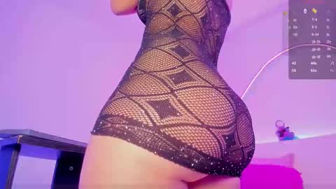 Roxanne Gomez online show from February 12, 11:18 am