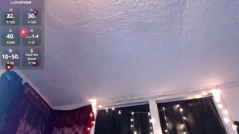 Snapshot of roxanneroulette chatting on July 11, 2:58 am Silver online show from July 11, 2:58 am