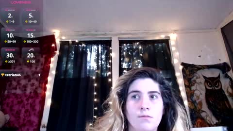 Snapshot of roxanneroulette chatting on July 29, 1:04 am Silver online show from July 29, 1:04 am