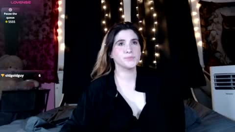 Snapshot of roxanneroulette chatting on July 30, 1:59 am Silver online show from July 30, 1:59 am