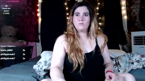 Snapshot of roxanneroulette chatting on August 1, 3:39 am Silver online show from August 1, 3:39 am