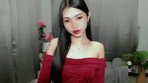 Snapshot of roxie_fuckdoll chatting on February 2, 9:45 pm Roxie online show from February 2, 9:45 pm