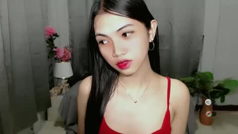 Snapshot of roxie_fuckdoll chatting on February 5, 5:30 am Roxie online show from February 5, 5:30 am