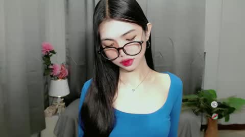 Snapshot of roxie_fuckdoll chatting on February 5, 10:22 pm Roxie online show from February 5, 10:22 pm