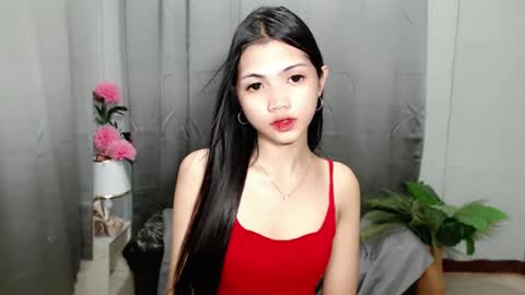 Snapshot of roxie_fuckdoll chatting on March 3, 5:09 am Roxie online show from March 3, 5:09 am