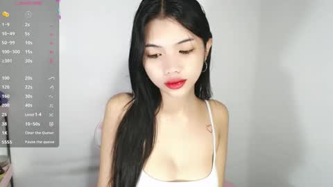 Snapshot of roxie_fuckdoll chatting on May 28, 11:13 pm Roxie online show from May 28, 11:13 pm