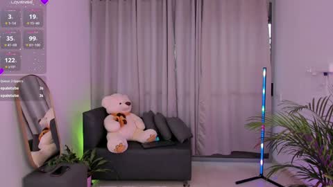  R O X I E  online show from December 8, 10:47 pm