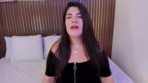 Roxie  online show from November 9, 12:47 pm