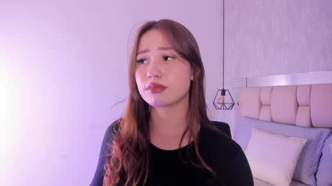 Snapshot of roxie_summers chatting on January 14, 7:43 pm Roxie online show from January 14, 7:43 pm