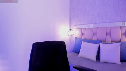 Snapshot of roxie_summers chatting on February 15, 11:58 pm Roxie online show from February 15, 11:58 pm