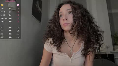 Snapshot of roxieflexie chatting on February 20, 9:48 pm Roxie online show from February 20, 9:48 pm