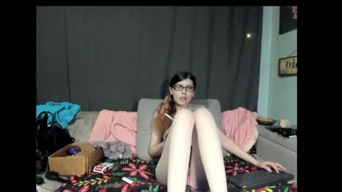 roxihazeleyes online show from February 3, 12:47 am