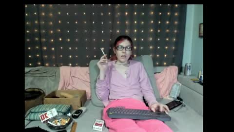 roxihazeleyes online show from February 23, 8:28 am