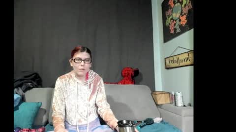 roxihazeleyes online show from September 21, 7:54 am