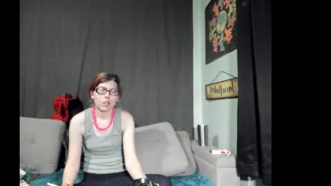 roxihazeleyes online show from October 13, 12:32 am