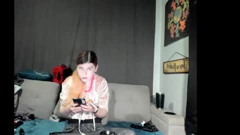 roxihazeleyes online show from October 20, 5:35 pm